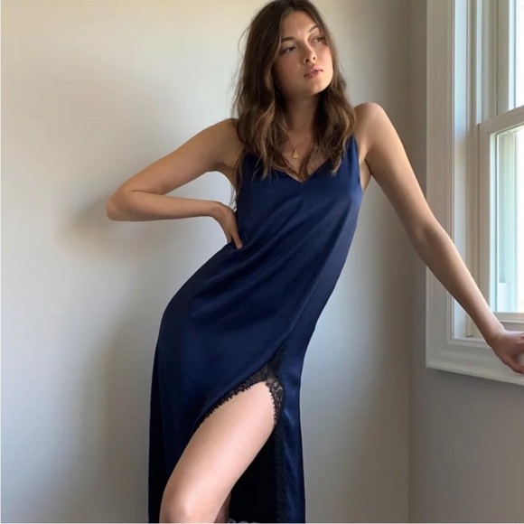 Wilfred Only Lace
Slip Dress - Picture 3 of 15